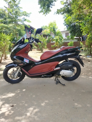 HONDA PCX 150 รุ่นปี2012 สีดำ-แดง (รถใช้งาน 3 ปี, เลขไมล์ 4,960 km) พร้อมเล่มทะเบียน