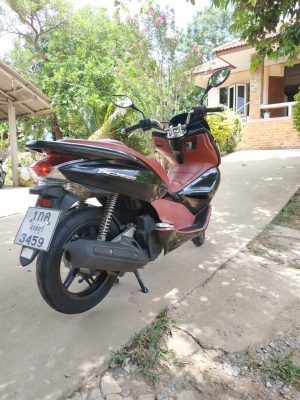 HONDA PCX 150 รุ่นปี2012 สีดำ-แดง (รถใช้งาน 3 ปี, เลขไมล์ 4,960 km) พร้อมเล่มทะเบียน