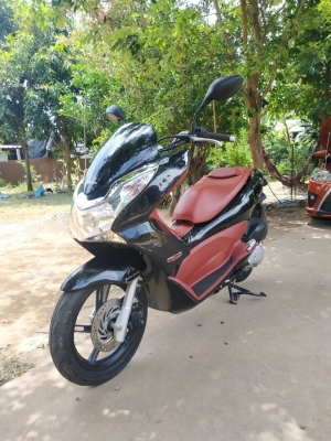 HONDA PCX 150 รุ่นปี2012 สีดำ-แดง (รถใช้งาน 3 ปี, เลขไมล์ 4,960 km) พร้อมเล่มทะเบียน