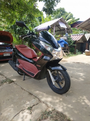 HONDA PCX 150 รุ่นปี2012 สีดำ-แดง (รถใช้งาน 3 ปี, เลขไมล์ 4,960 km) พร้อมเล่มทะเบียน