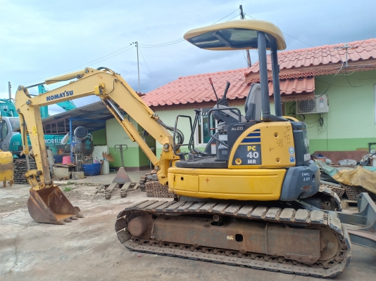 มาใหม่จ้า...KOMATSU PC40MR-2. เก่านอกแท้  เดิมๆๆ  สภาพสวย เครื่องปั๊มแห้ง ใช้งานมาน้อย โทร 089-3818694 จ๊อย