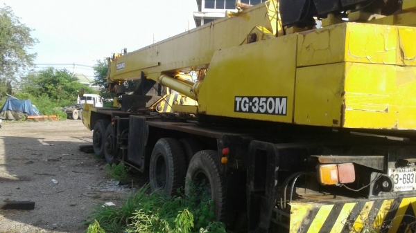 ขายเครนทาดาโน่12ล้อ 35 ตันเล่มทะเบียนราคา 3,000,000