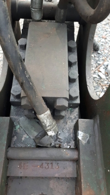 ขาย หัวเจาะ กระแทก แย๊กปูน BREAKER ยี่ห้อ TOKU สำหรับ รถขุด แบคโฮ PC 50 , 60 เก่าญี่ปุ่น พร้อมใช้งาน