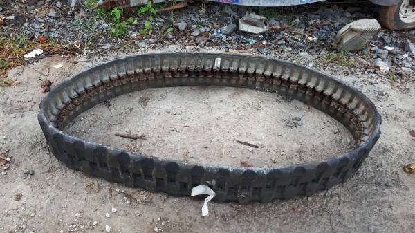 ขาย แทรคยาง สำหรับรถขุด แบคโฮ เบอร์ 250 X 52.5 X 76 ข้อ จำนวน 1 เส้น