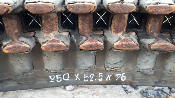 ขาย แทรคยาง สำหรับรถขุด แบคโฮ เบอร์ 250 X 52.5 X 76 ข้อ จำนวน 1 เส้น