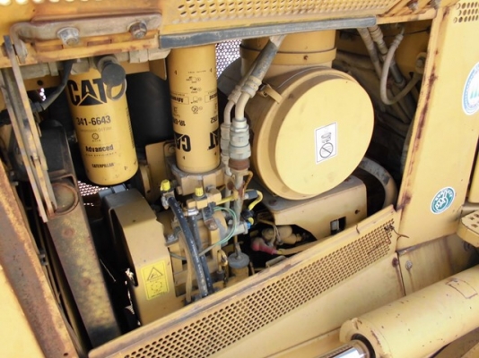 D6N รถดันดินนำเข้าจากญี่ปุ่น D6N รถดันดินนำเข้าจากญี่ปุ่น