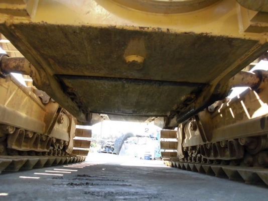 D6N รถดันดินนำเข้าจากญี่ปุ่น D6N รถดันดินนำเข้าจากญี่ปุ่น