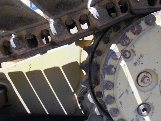 D6N รถดันดินนำเข้าจากญี่ปุ่น D6N รถดันดินนำเข้าจากญี่ปุ่น