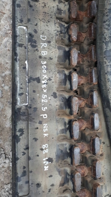 ขาย แทรคยาง สำหรับรถขุด แบคโฮ เบอร์ 250 X 52.5 X 88 ข้อ ราคาคู่ละ 32,000 บาท