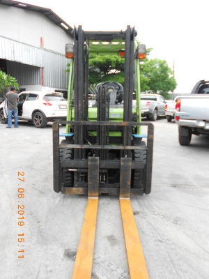 ขายรถฟอร์คลิฟต์มือสองถูกๆจ้า TOYOTA 8FD25 ดีเซล 2.5ตัน เสา3เมตรเข้าตู้ เครื่องยนต์1DZ-III