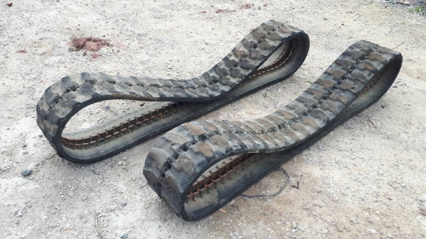 ขาย แทรคยาง สำหรับรถขุด แบคโฮ เบอร์ 250 X 52.5PNSK X 88 ข้อ สภาพสวย ราคาคู่ละ 32,000 บาท