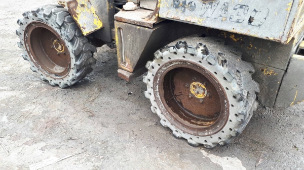 ขายถูก รถตักล้อยาง KOMATSU WA30-2 เอวอ่อน 4WD ยางตัน เก่าญี่ปุ่นแท้ เครื่องดี เอวแน่น รถไม่ผุ