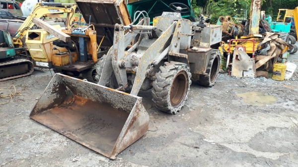 ขายถูก รถตักล้อยาง KOMATSU WA30-2 เอวอ่อน 4WD ยางตัน เก่าญี่ปุ่นแท้ เครื่องดี เอวแน่น รถไม่ผุ