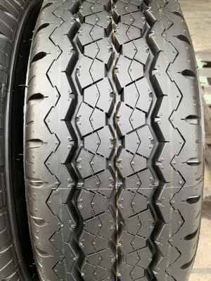 ยางป้ายแดง 215-70-15 Bridgestone ปี 19 ตุ่มอลัง เส้นสีชัด