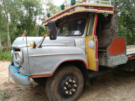 รถสิบล้อ ISUZU 6BG1 165 แรงม้า ปกติใช้บรรทุกรถเกี่ยวข้าว