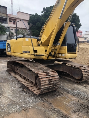 ขายรถแบคโค KOMATSU PC200-8 ปี.2007 เอกสารใบแจ้งจำหน่าย ราคา.1,180,000 ใช้งานไปแล้ว 14,000 กว่าๆชัวโมง รถทำงานปกติ แอร์เย็น สนใจดูรถได้ที่ 081-3531946 ต่อ.บางนา รถใช้งานที่ กทม
