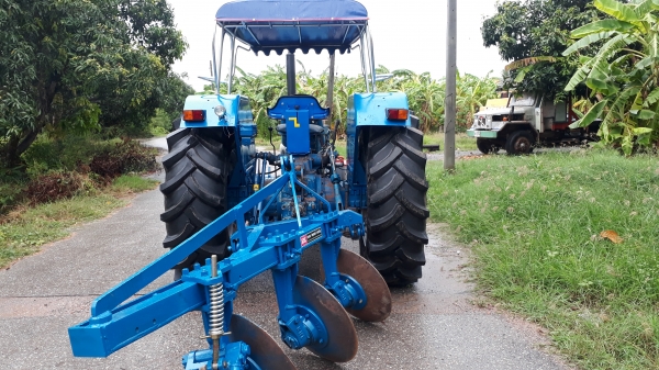 ขายฟอดร์ 7810 คาราโล่ 6สูบ เล่มทะเบียน พร้อมใช้