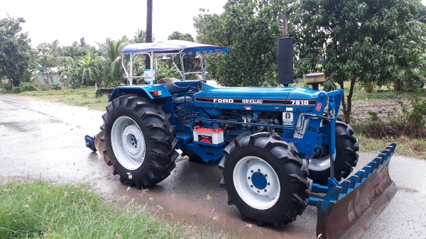 ขายฟอดร์ 7810 คาราโล่ 6สูบ เล่มทะเบียน พร้อมใช้