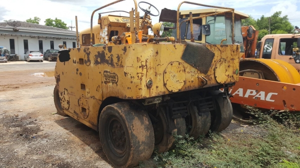 ขาย รถบด WATANABE 7 ล้อ มีเล่มทะเบียน รถพร้อมใช้งาน ราคาต่อรองได้ครับ ขาย รถบด WATANABE 7 ล้อ มีเล่มทะเบียน รถพร้อมใช้งาน ราคาต่อรองได้ครับ