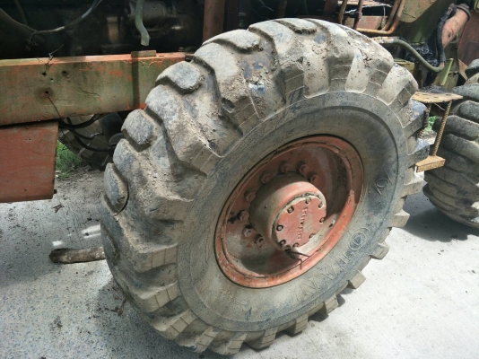 ปรับลดราคาเหลือ 180,000 ขายรถตักล้อยาง KOMATSU JH63 ราคา 220000