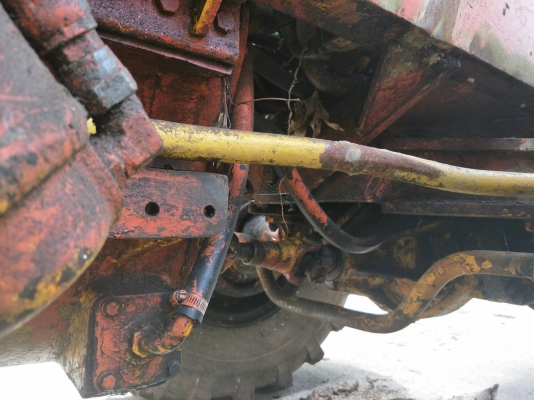 ปรับลดราคาเหลือ 180,000 ขายรถตักล้อยาง KOMATSU JH63 ราคา 220000