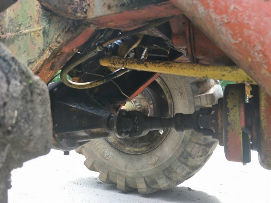 ปรับลดราคาเหลือ 180,000 ขายรถตักล้อยาง KOMATSU JH63 ราคา 220000