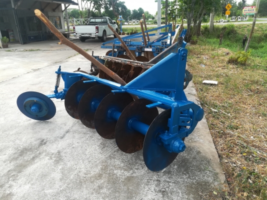 ขายผานห้ารถไถฟอร์ดสภาพสวย