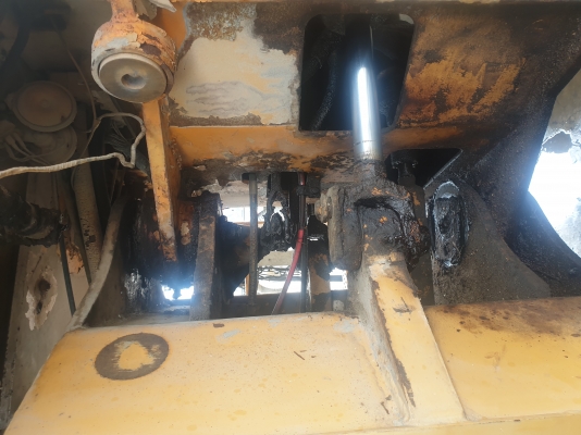ขายรถตักล้อยาง komatsu510 เอวอ่อน กรองคู่ พร้อมใช้งาน
