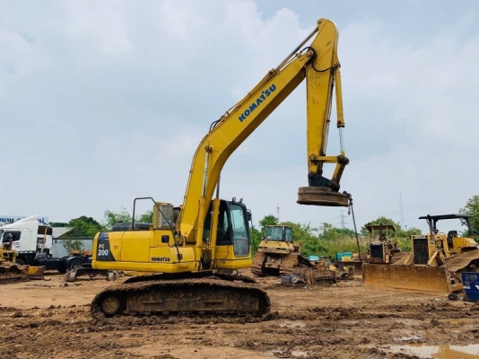 ขายด่วน!! Komatsu PC200-8 (มีหัวดูดแม่เหล็ก)