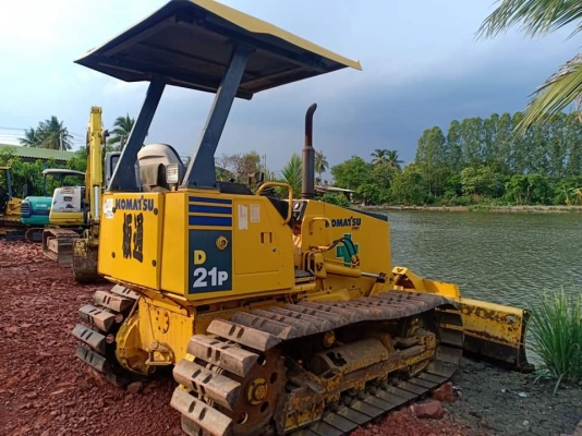 ขายจ้า..KOMATSU D20P-7E เก่านอกแท้  เดิมๆๆสภาพสวย ปั๊มแห้ง...ใช้งานมาน้อย  โทร 089-3818694 จ๊อย
