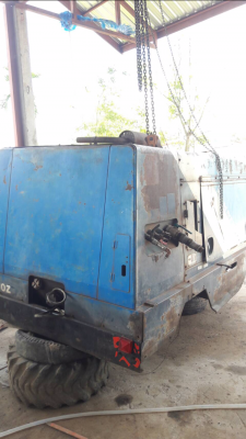 ขายเครื่องลม komutsu ec170 z 370cfm 7-8บาร์  0986599893