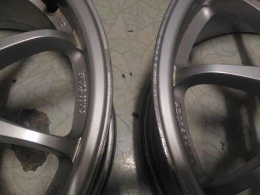 แม็กce28ขอบ17นิ้วใส่ได้4รู100อย่างเดียวไม่แตกไม่เชื่อมขอบหนาๆครบชุด4วง3000งดต่อไม่รับจอง