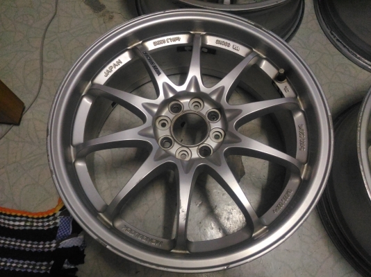 แม็กce28ขอบ17นิ้วใส่ได้4รู100อย่างเดียวไม่แตกไม่เชื่อมขอบหนาๆครบชุด4วง3000งดต่อไม่รับจอง