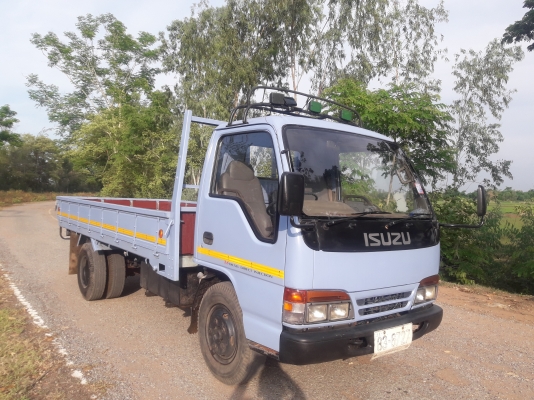 รถบรรทุกหกล้อ ISUZU NKR หัวการ์ตูน เครื่อง 120 แรงม้าปี40
