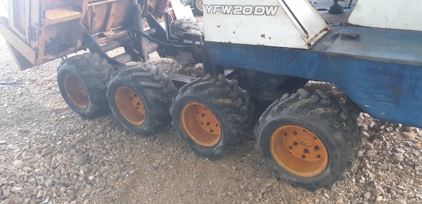 8 ล้อ 20 แรง รถบรรทุกการเกษตรและก่อสร้าง