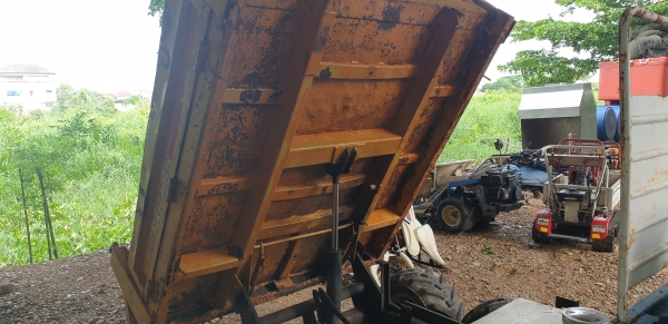 8 ล้อ 20 แรง รถบรรทุกการเกษตรและก่อสร้าง