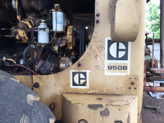 รถตัก CATERPILLAR 950B ต่อแขนเรียบร้อยแล้ว