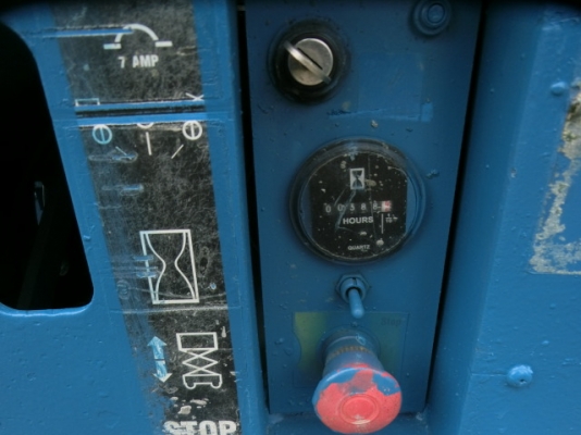 GENIE GS2032 : รถกระเช้า ขากรรไกร สูง 6 เมตร นำเข้าจากญี่ปุ่น โทร.080-6565422 (หนิง)