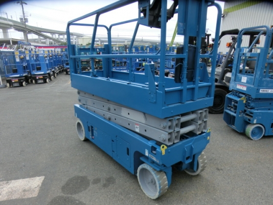 GENIE GS2032 : รถกระเช้า ขากรรไกร สูง 6 เมตร นำเข้าจากญี่ปุ่น โทร.080-6565422 (หนิง)