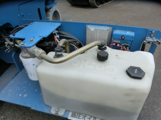 GENIE GS2032 : รถกระเช้า ขากรรไกร สูง 6 เมตร นำเข้าจากญี่ปุ่น โทร.080-6565422 (หนิง)