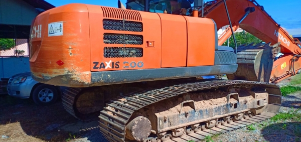 ปรับลดราคาเหลือ 1,200,000 HITACHI ZX200-5G ไมล์ 8200ชม.ไม่มีเอกสารรถสภาพสวยราคา 1,350,000