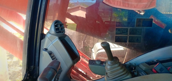 ปรับลดราคาเหลือ 1,200,000 ขาย HITACHI ZX200-5G ไม่มีเอกสารไมล์ 8200ชม.ราคา 1,350,000