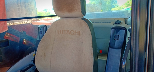 ปรับลดราคาเหลือ 1,200,000 ขาย HITACHI ZX200-5G ไม่มีเอกสารไมล์ 8200ชม.ราคา 1,350,000