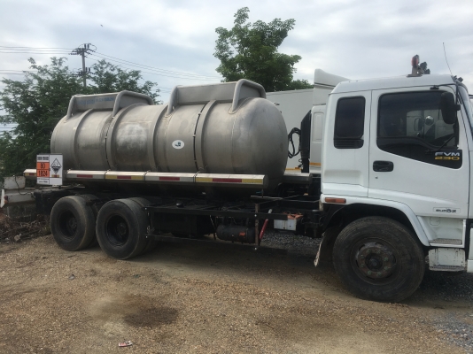 10ล้อเพลาเดียวแท็งค์แคปซูลสแตนเลส SUTEE TANKERS 10ล้อเพลาเดียวแท็งค์แคปซูลสแตนเลส SUTEE TANKERS