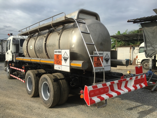 10ล้อเพลาเดียวแท็งค์แคปซูลสแตนเลส SUTEE TANKERS 10ล้อเพลาเดียวแท็งค์แคปซูลสแตนเลส SUTEE TANKERS