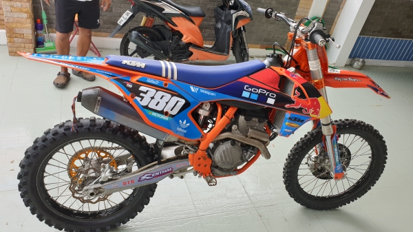 ขาย ktm 350 สดไหม่ 50  ชั่วโมง