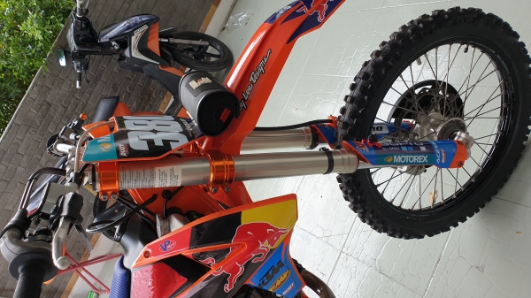 ขาย ktm 350 สดไหม่ 50  ชั่วโมง