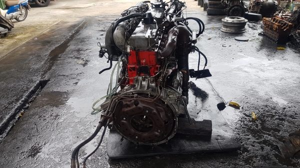 ขายเครื่องยนต์hino ek100