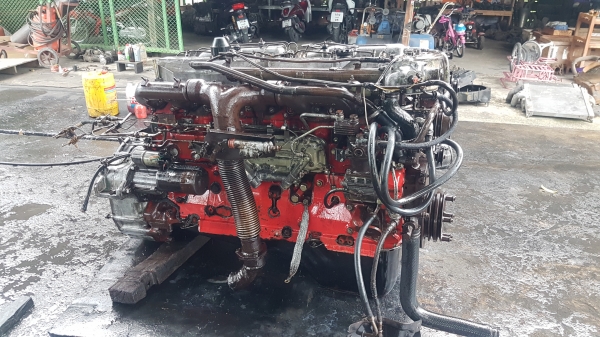 ขายเครื่องยนต์hino ek100