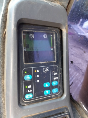 ขายรถแบคโฮ KOMATSU PC200-7 ขายรถแบคโฮ KOMATSU PC200-7